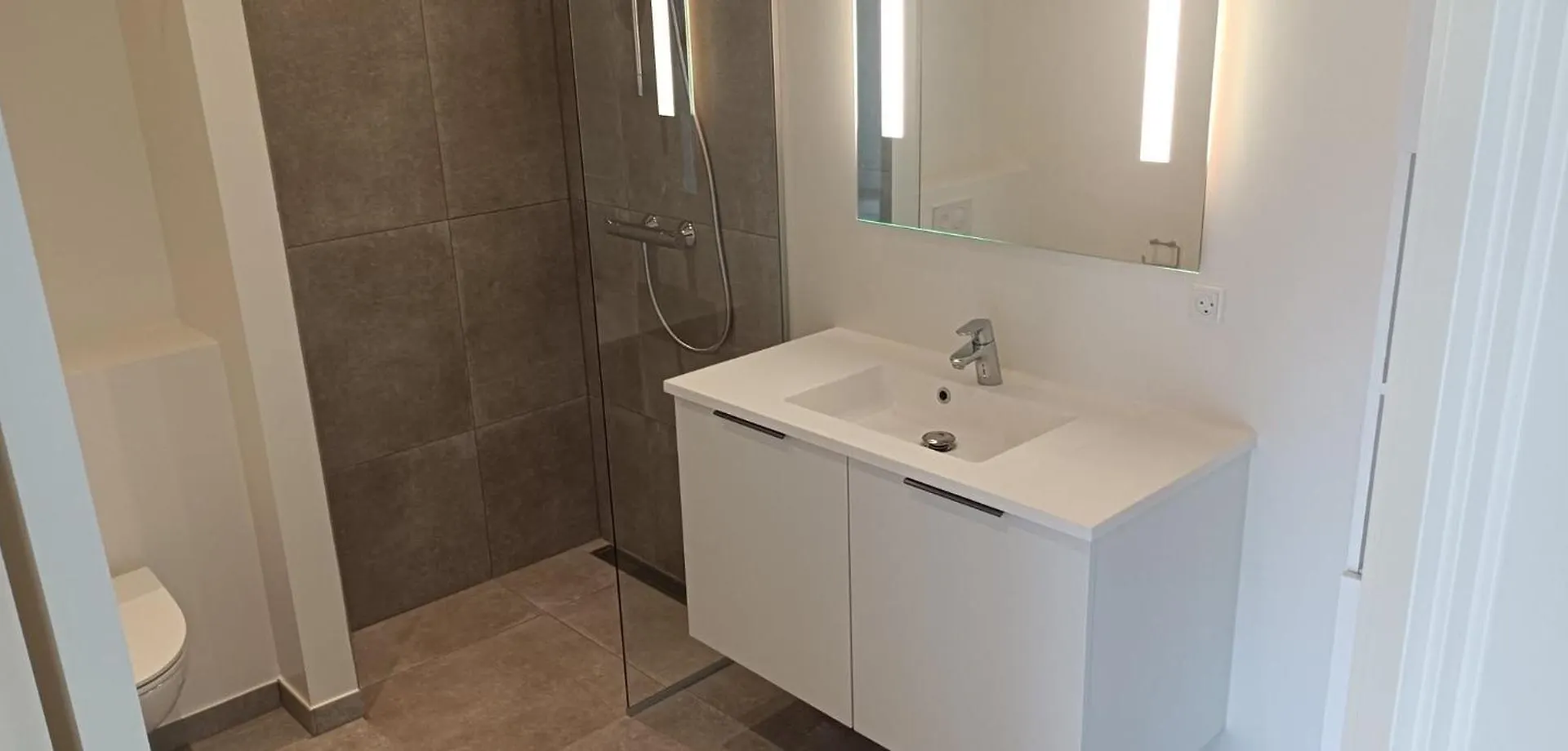 Gazde/Camere de închiriat Przytulny Pokoj Niedaleko Centrum Billund Apartment Danemarca